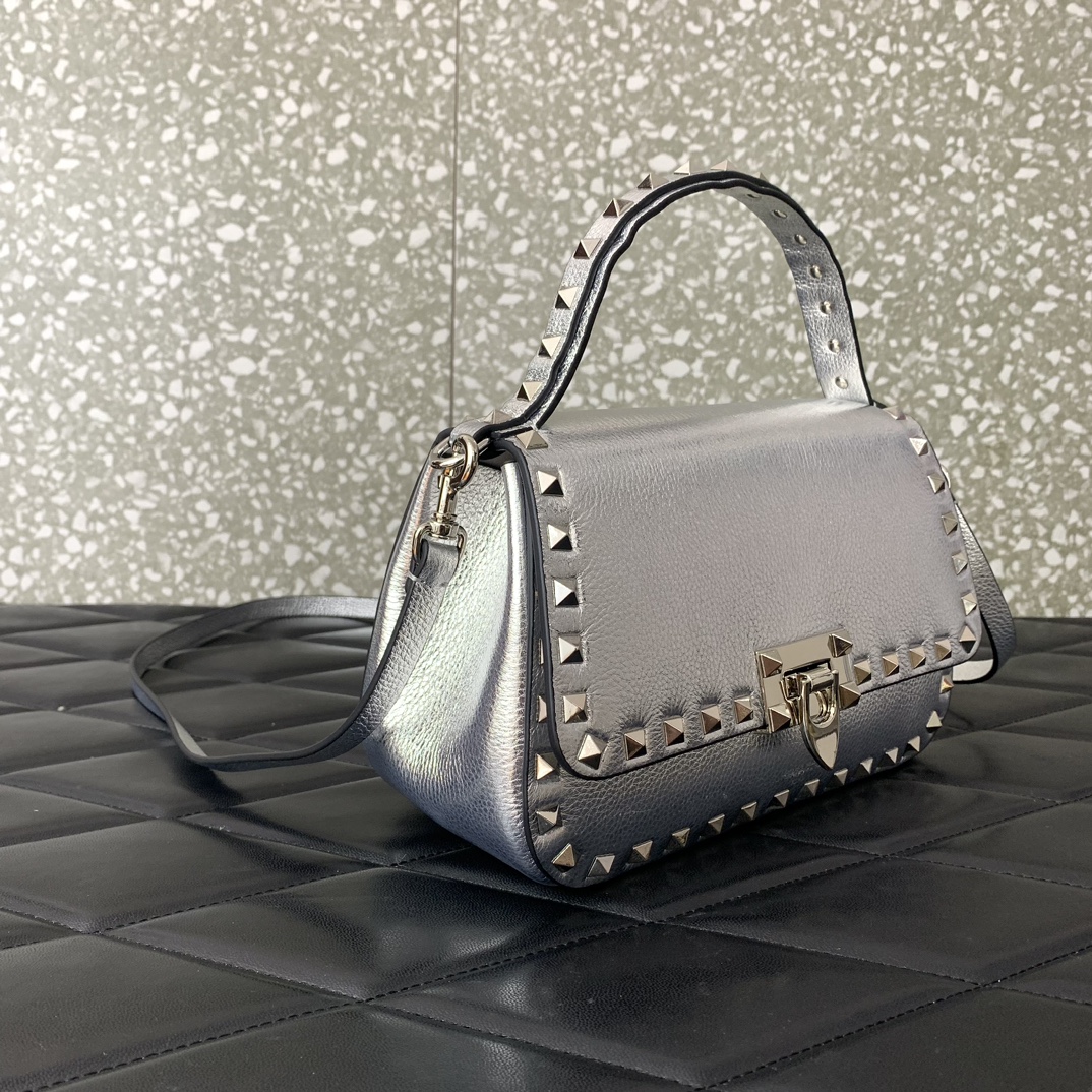 Valentino Garavani Rockstud Handbag Shoulder Bag in Silver Grainy Calfskin